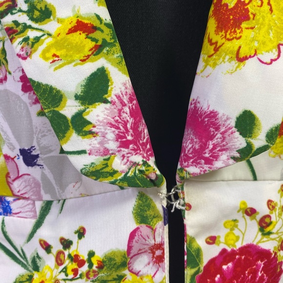 Under Skies Floral Blazer Jacket Size Small - Picture 4 of 9